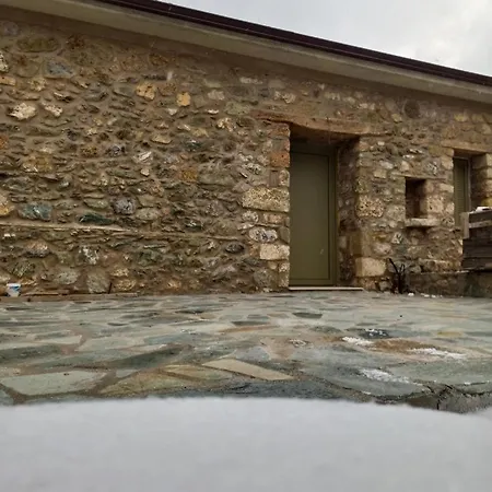 Konstantina 2 度假居 Agia Varvara (Akrata)