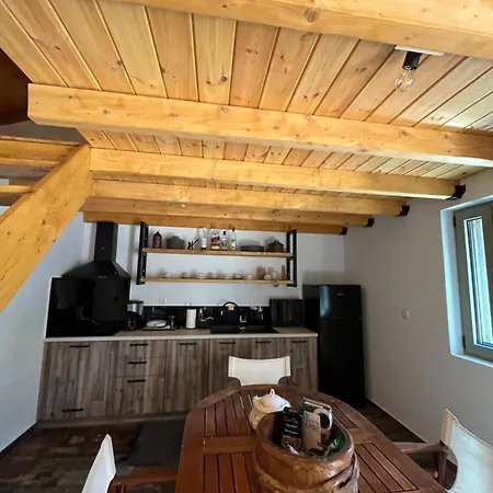 Konstantina 2 Agia Varvara (Akrata)