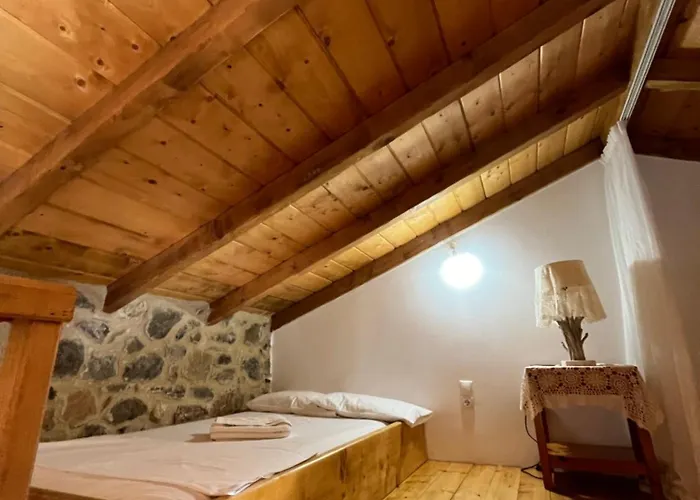 Konstantina 2 Agia Varvara (Akrata)